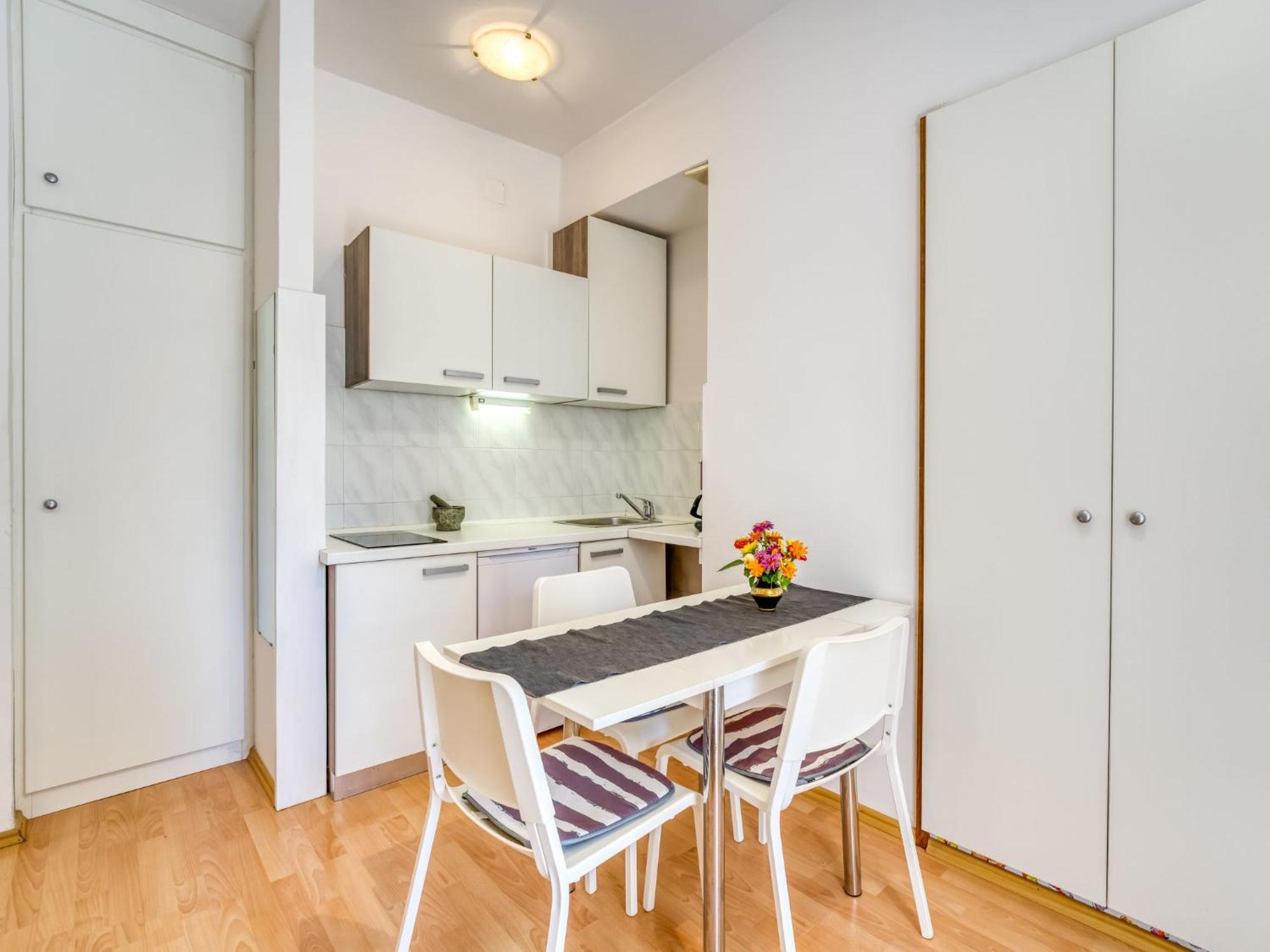 Apartment Emil By Interhome Ловран Экстерьер фото